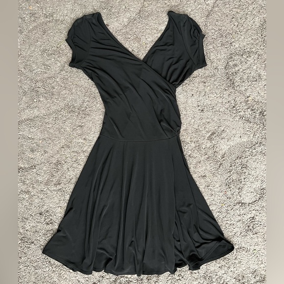 Janette Plus Dresses & Skirts - Janette Plus Black V-neck A-line Cap Sleeve Faux Wrap Dress Size 2XL